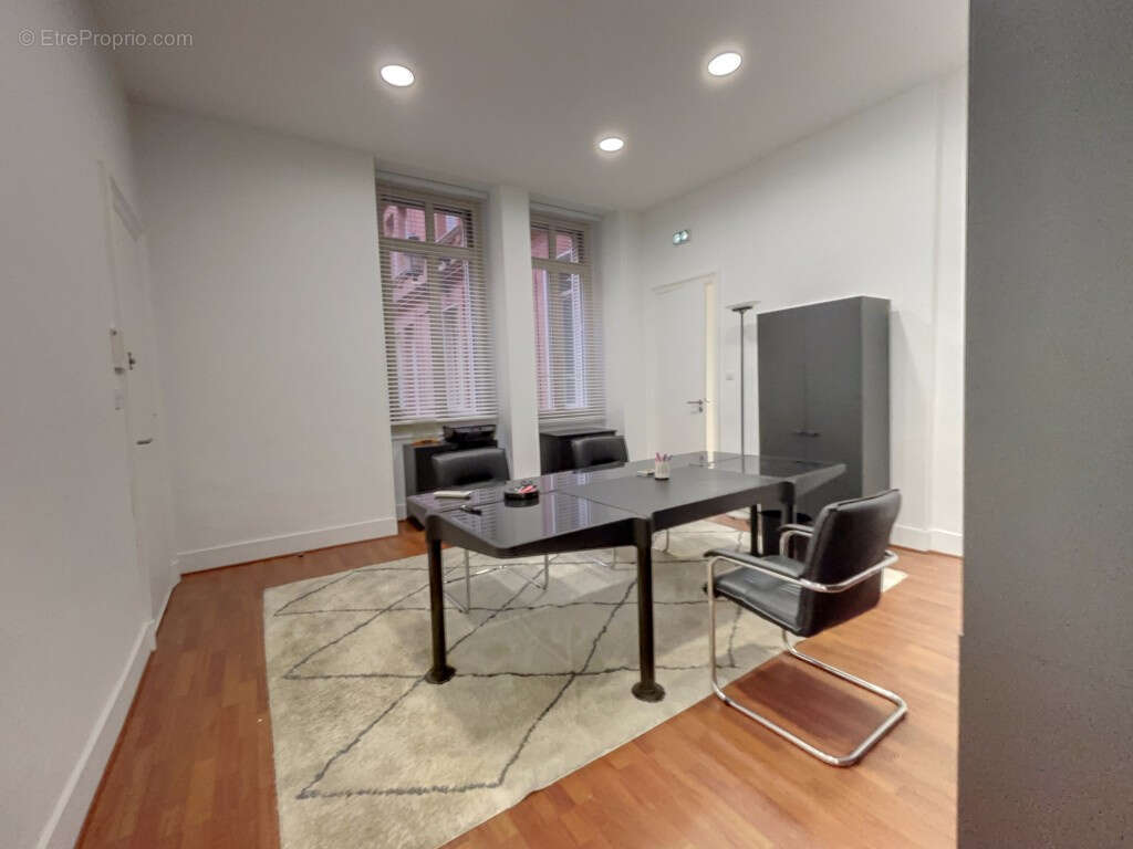 TOULOUSE   JEANNE D’ARC / BD DE STRASBOURG local commercial ou professionnel 80 m2 - photo 2
