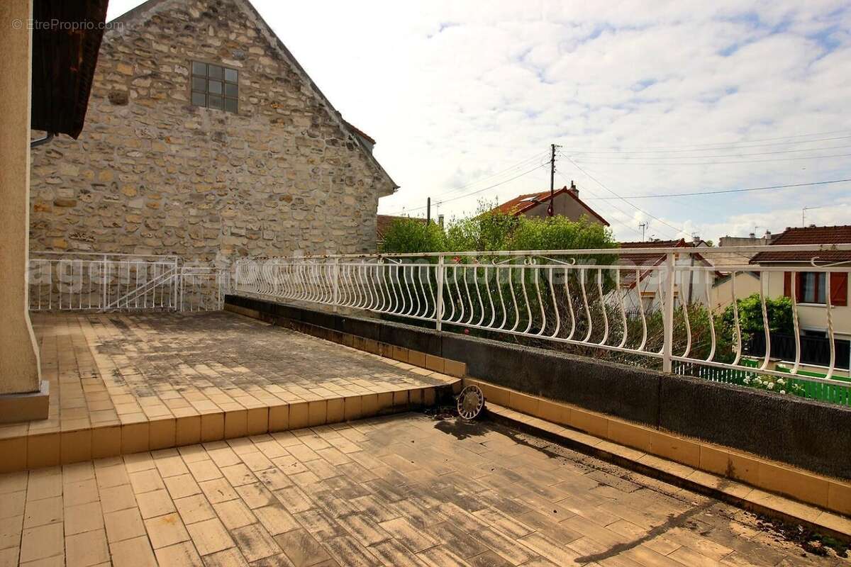 exposio_133962493 - Maison à SUCY-EN-BRIE