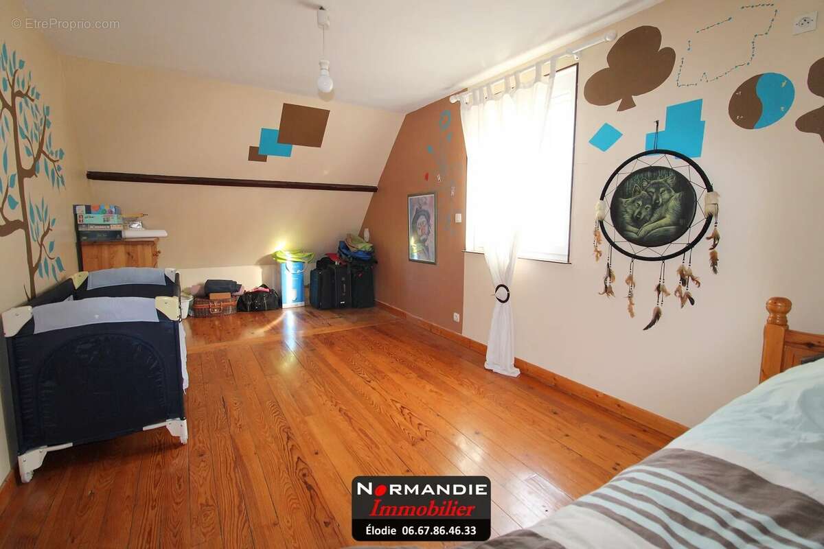 Maison à PETIT-COURONNE