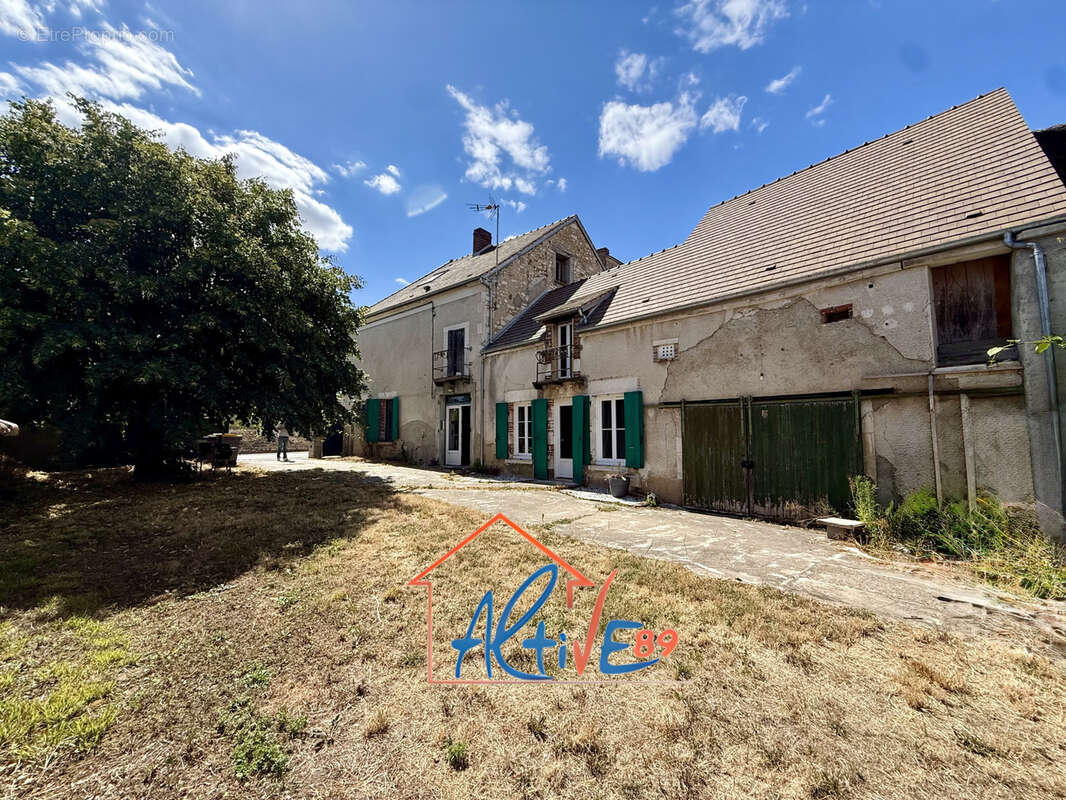 Maison familiale de 187m2 avec 4 chambres et fort potentiel à Bonnard - photo 2