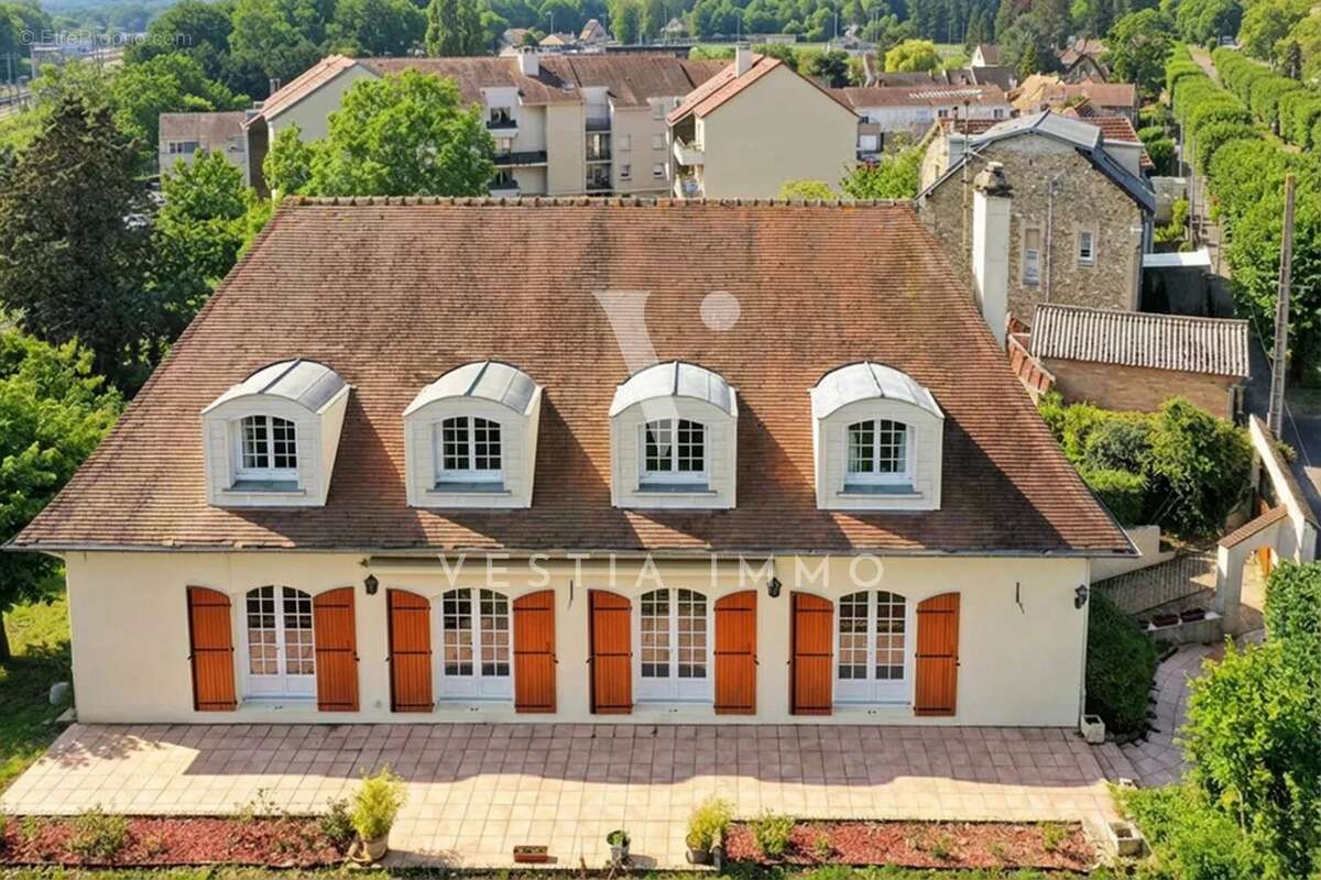 Maison à DOURDAN