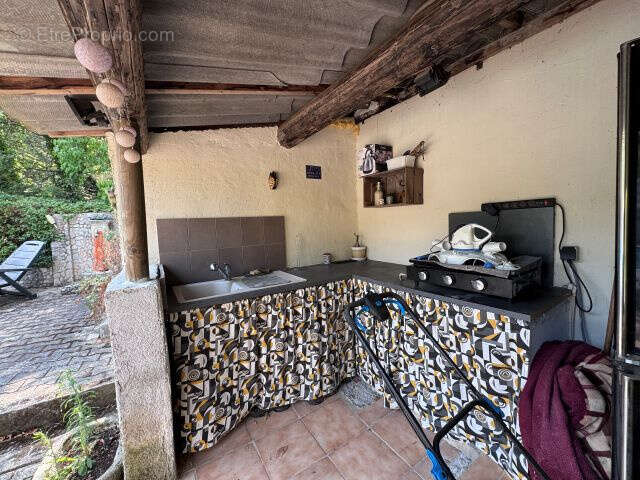 Appartement t5 en rez de villa avec terrasse et piscine a vendre sur mirabeau - photo 14