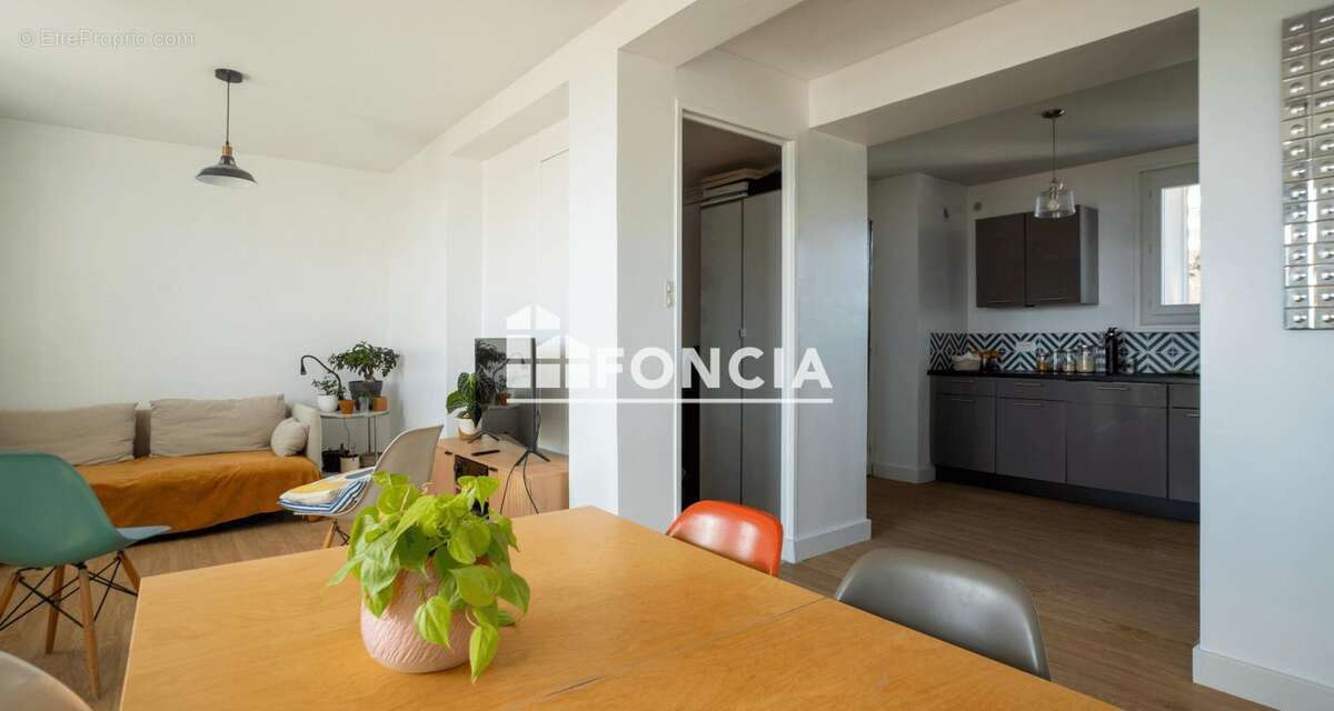 Appartement à LYON-5E