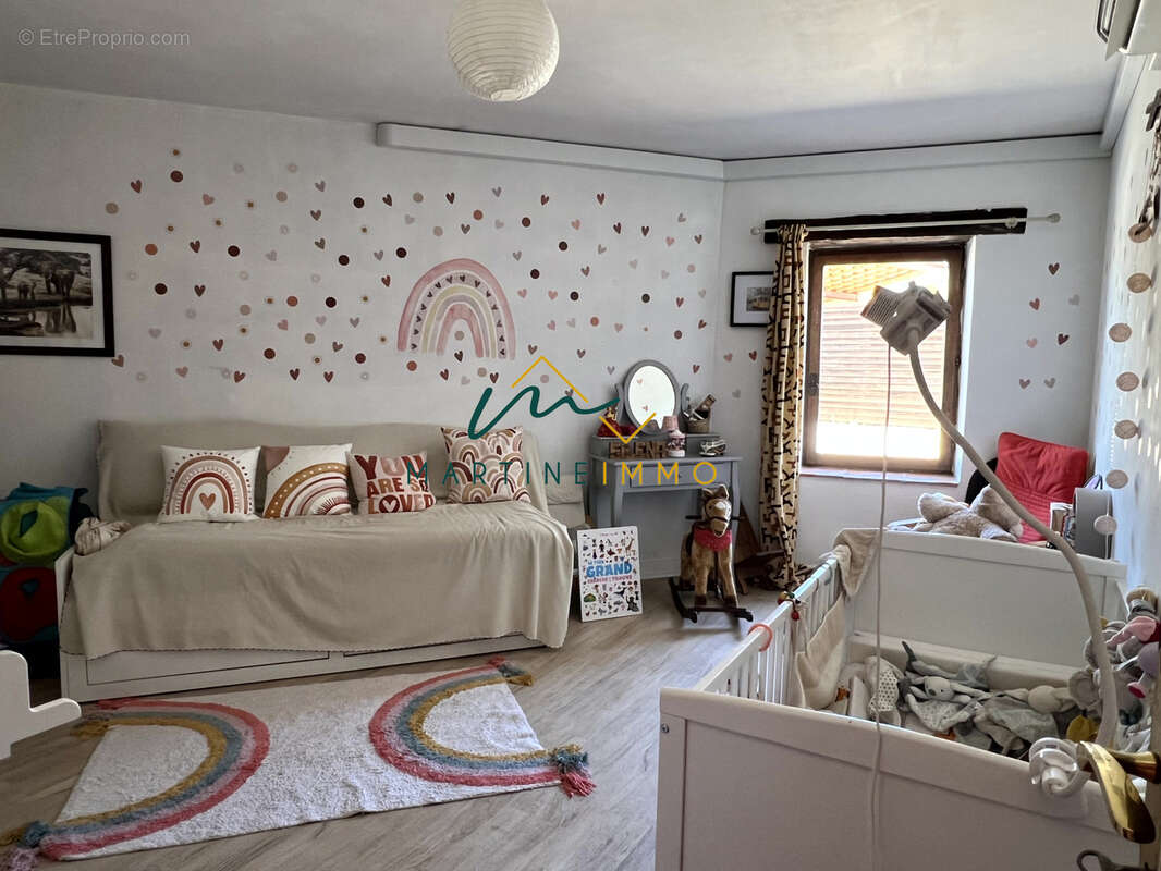 A vendre maison pierre 400m2 avec piscine - photo 11
