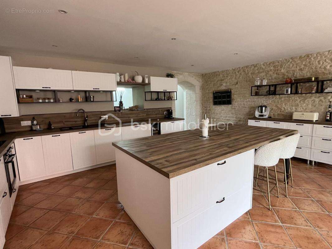 Niort Surimeau - propriété 350 m² habitable - photo 15