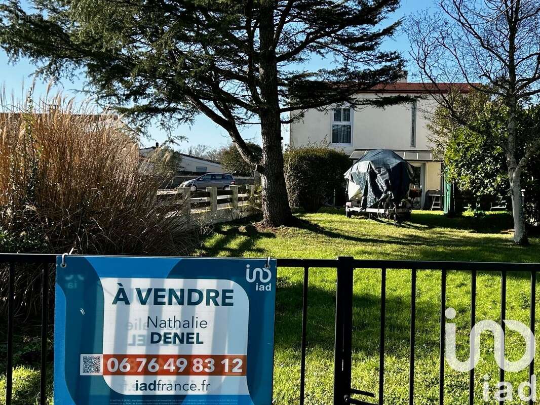 Photo 2 - Maison à SAINT-ESTEPHE