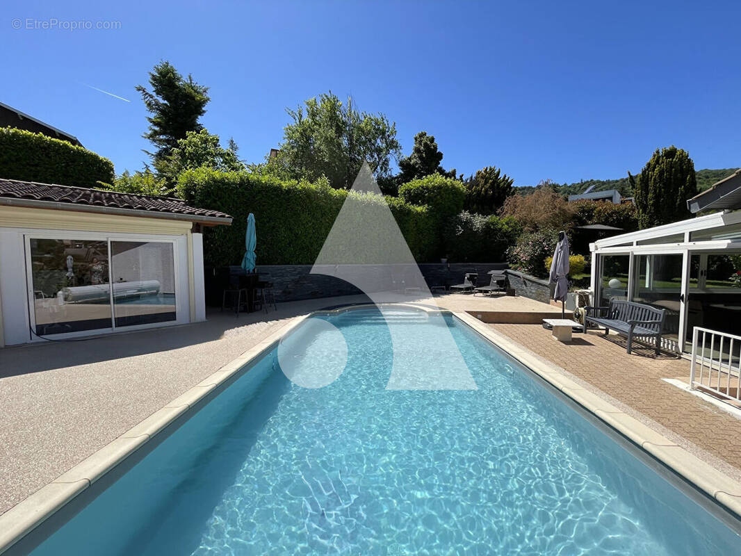 Maison à COLLONGES-AU-MONT-D'OR