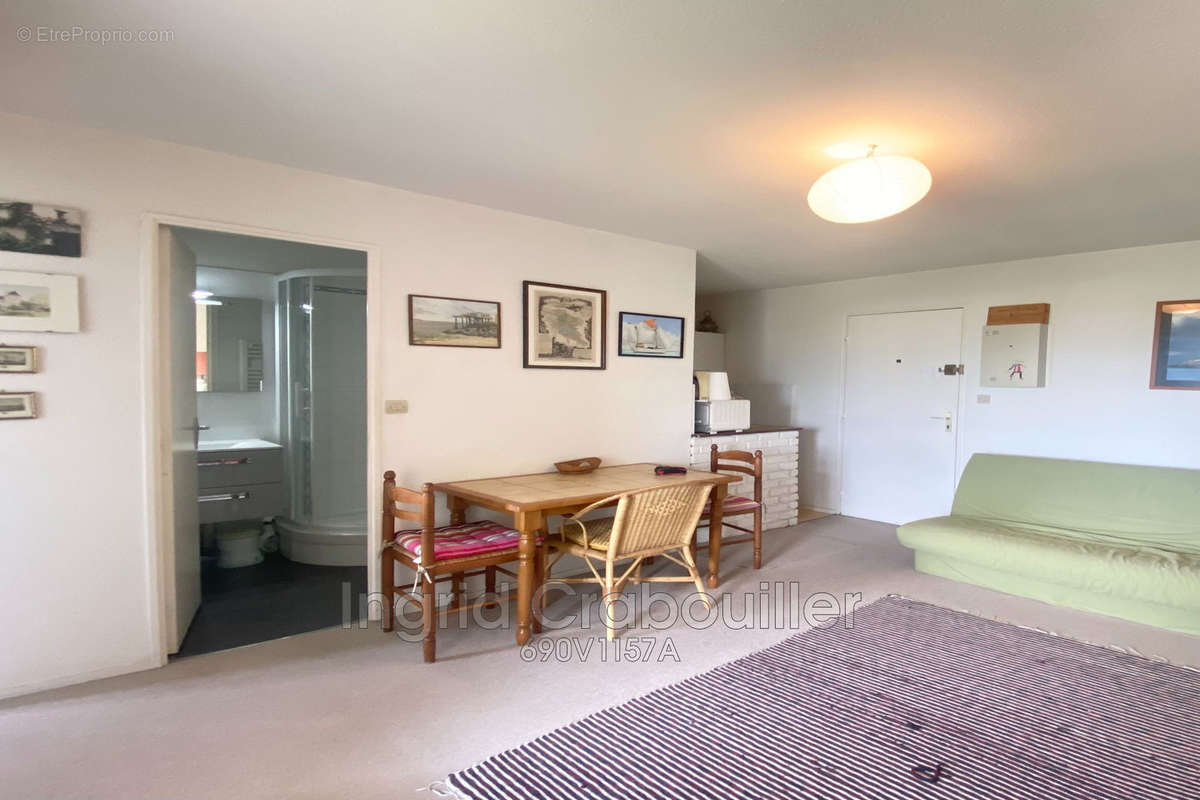 Appartement à VAUX-SUR-MER