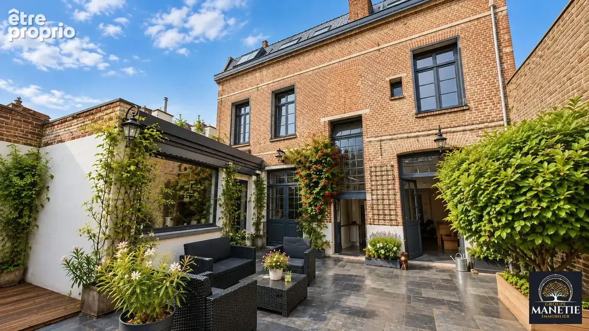 Maison 9 pièces 223 m² à vendre à Arras (62000) - photo 1