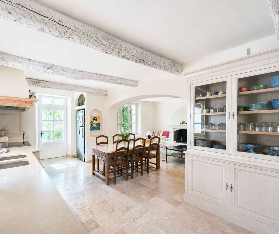 Maison à CUCURON