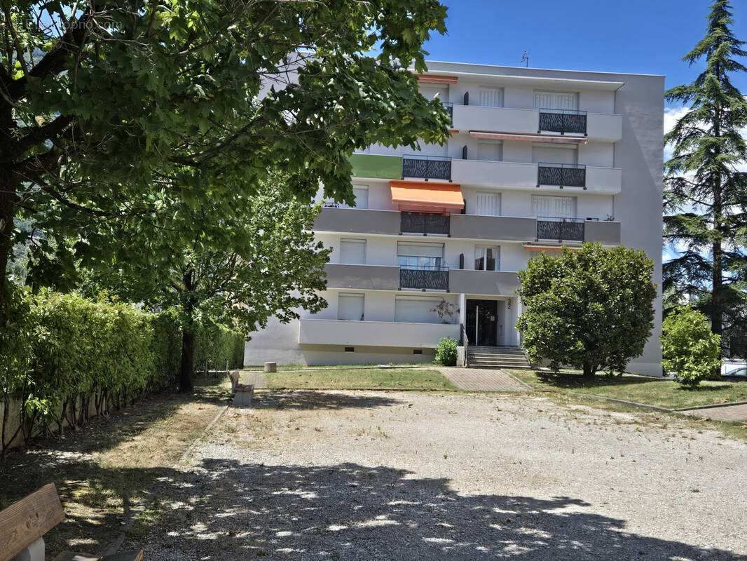 Appartement à FONTAINE