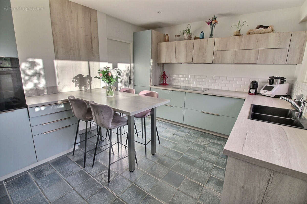 Maison individuelle à vendre à Ennetières en Weppes - Domaine du Vert Gazon - suite parentale - grand garage et stationnement - photo 6