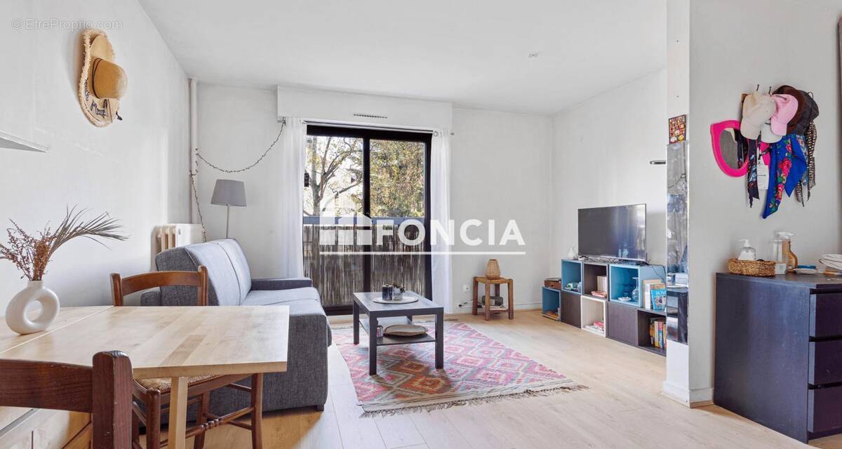 Appartement à BOURG-LA-REINE