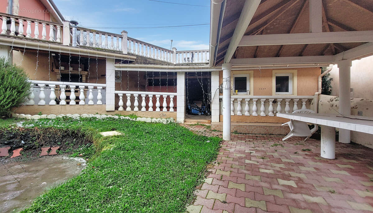 Maison à SAINT-ROMAIN-EN-GIER