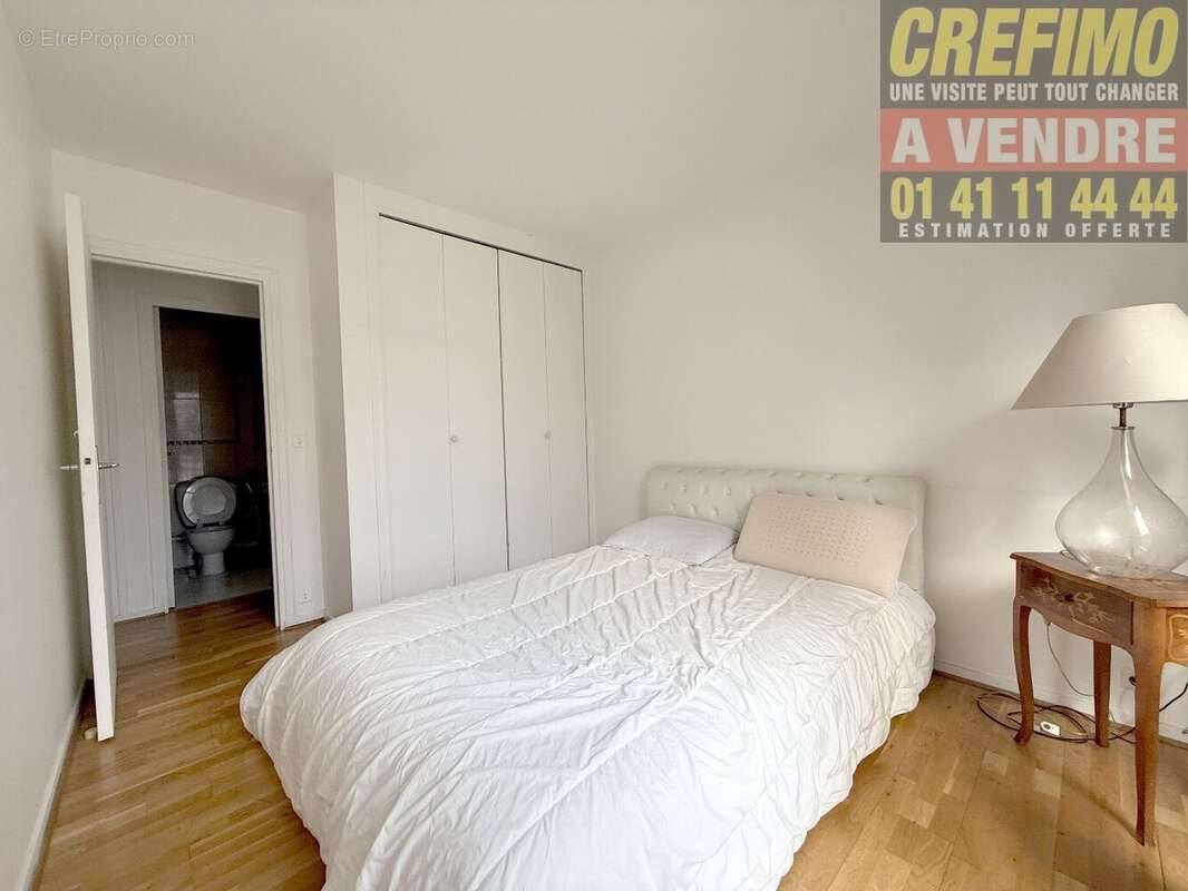 Appartement à COURBEVOIE