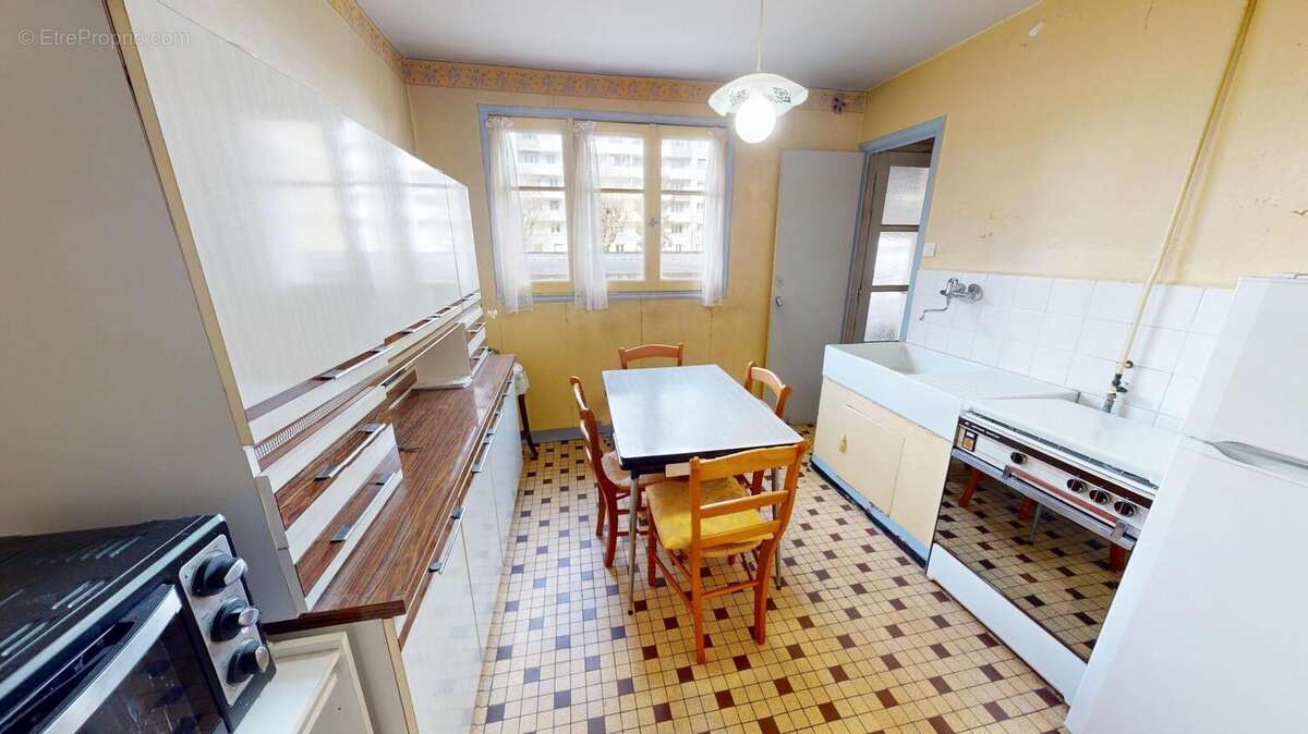 Photo 3 - Appartement à VILLEURBANNE
