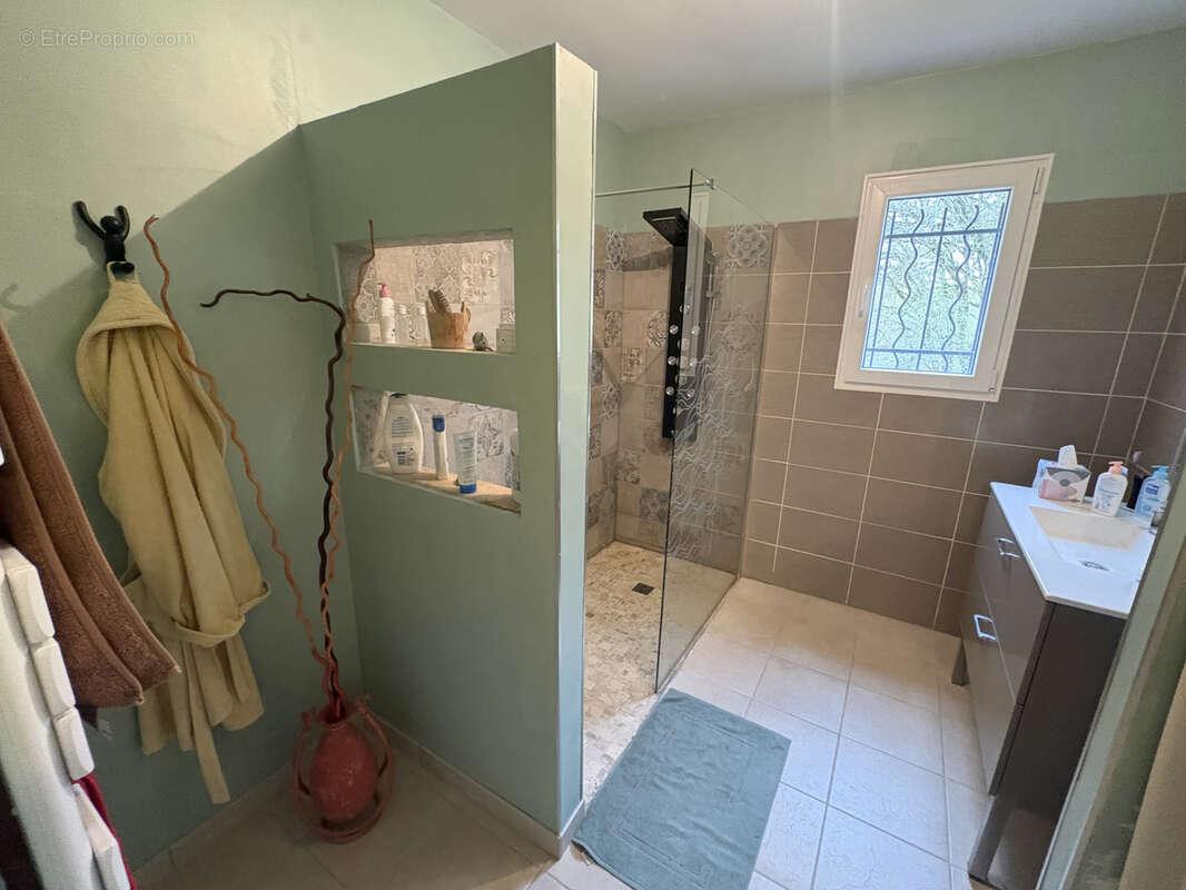 Maison à MONTAIGU-DE-QUERCY