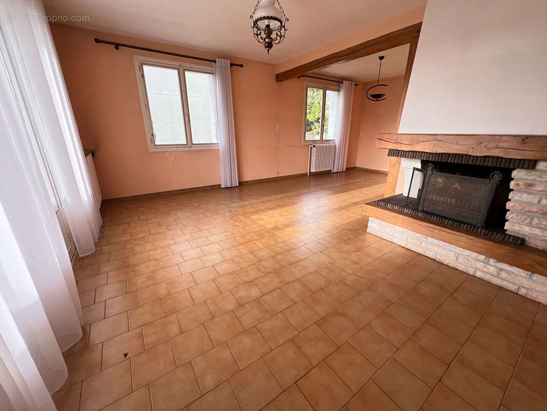 Maison à MONTIVILLIERS