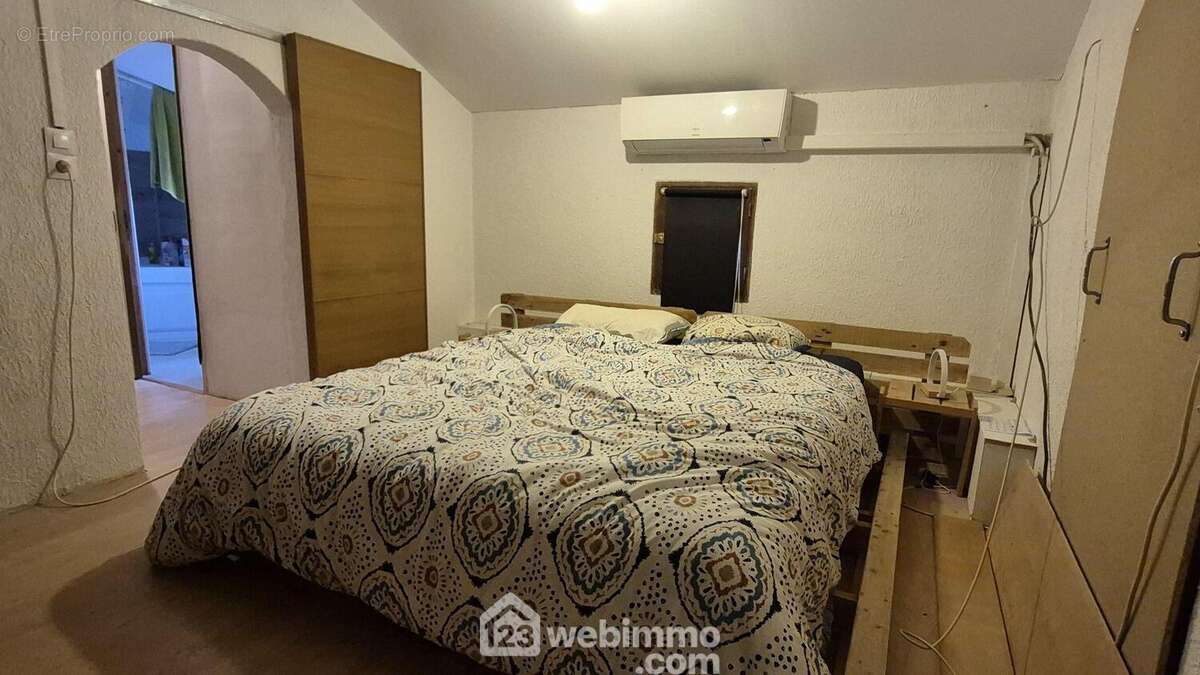 Maison à FLASSANS-SUR-ISSOLE