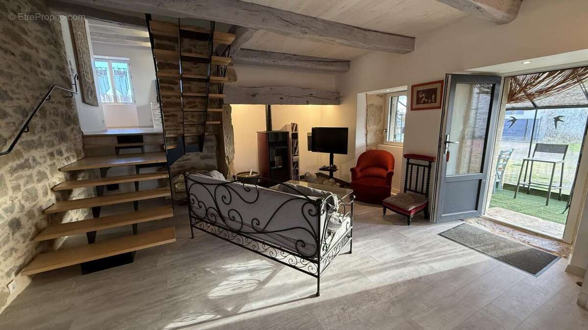 Maison à LISSAC-ET-MOURET