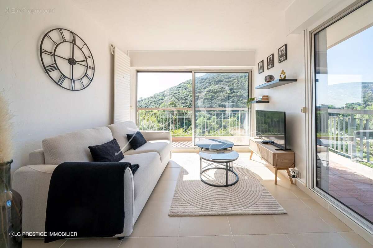Appartement à MANDELIEU-LA-NAPOULE