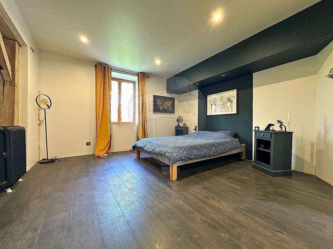 Maison à CREPY-EN-VALOIS