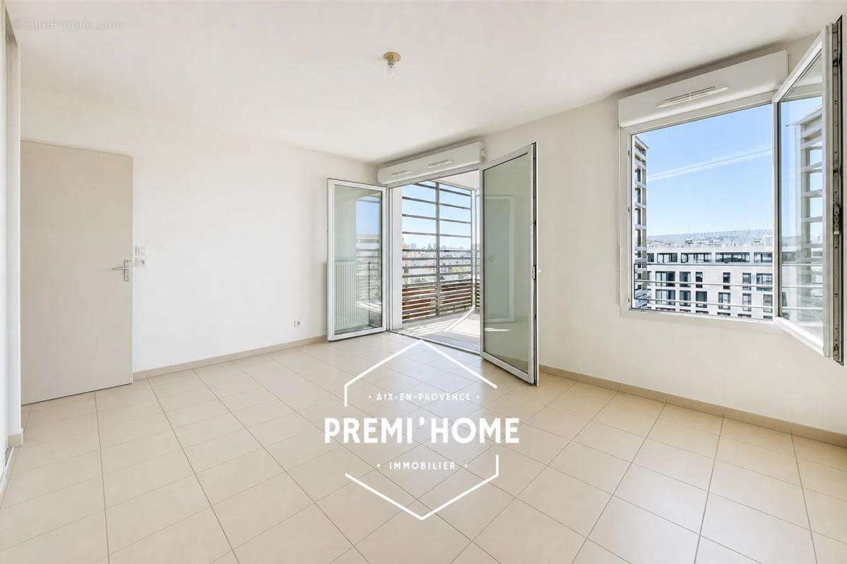 Appartement à MARSEILLE-2E