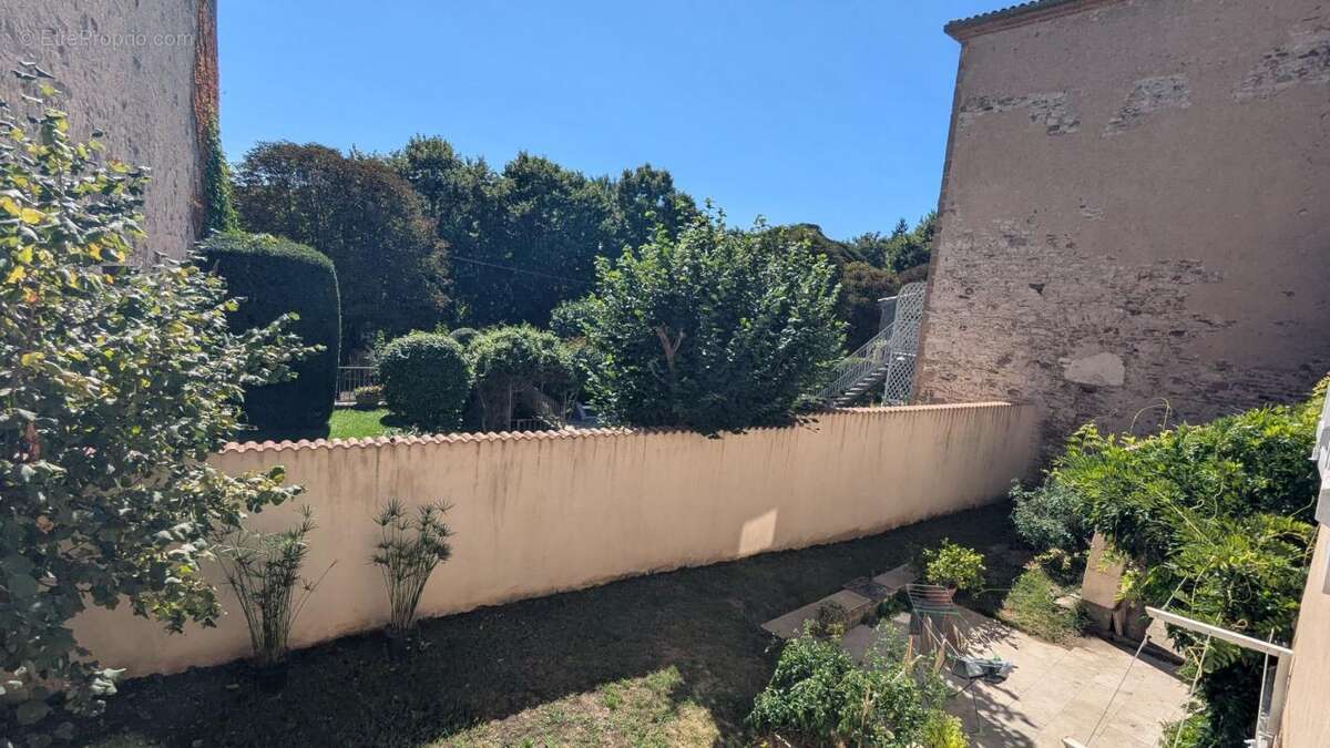 Maison à MONESTIES