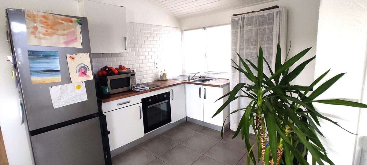 Maison 84 m² à Saint-Cesaire  - photo 3