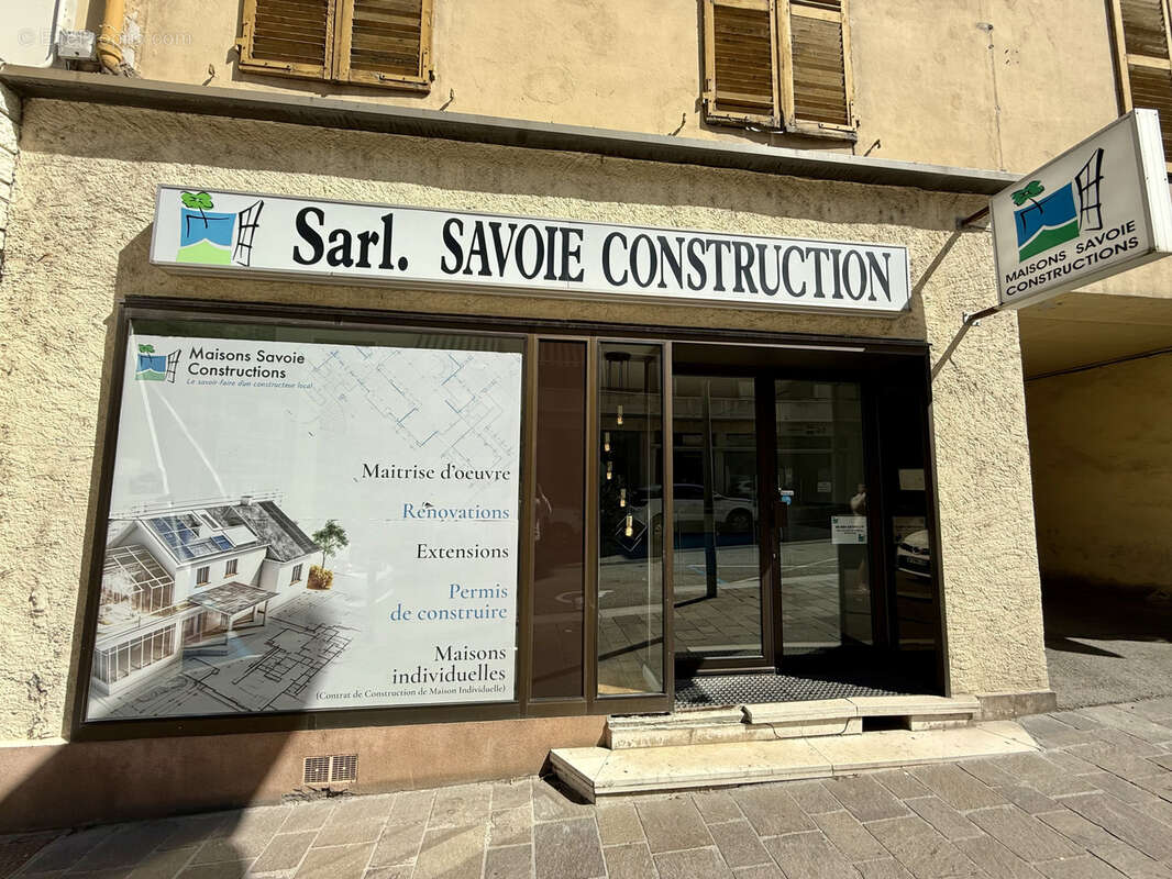 Saint-jean-de-maurienne (73)   centre-ville   local commercial 111 m2 + cave 40 m2   emplacement no1   visibil - photo 12