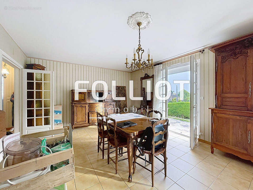 Maison à BRETTEVILLE-SUR-ODON