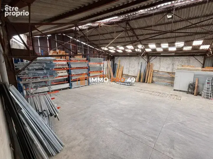 Commerce 550 m² à vendre à Cholet (49300) - photo 3
