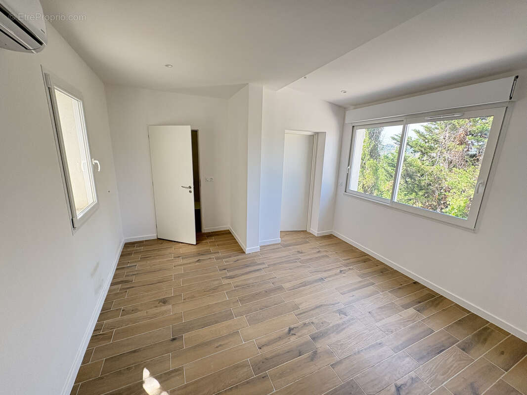 Appartement à MARSEILLE-12E