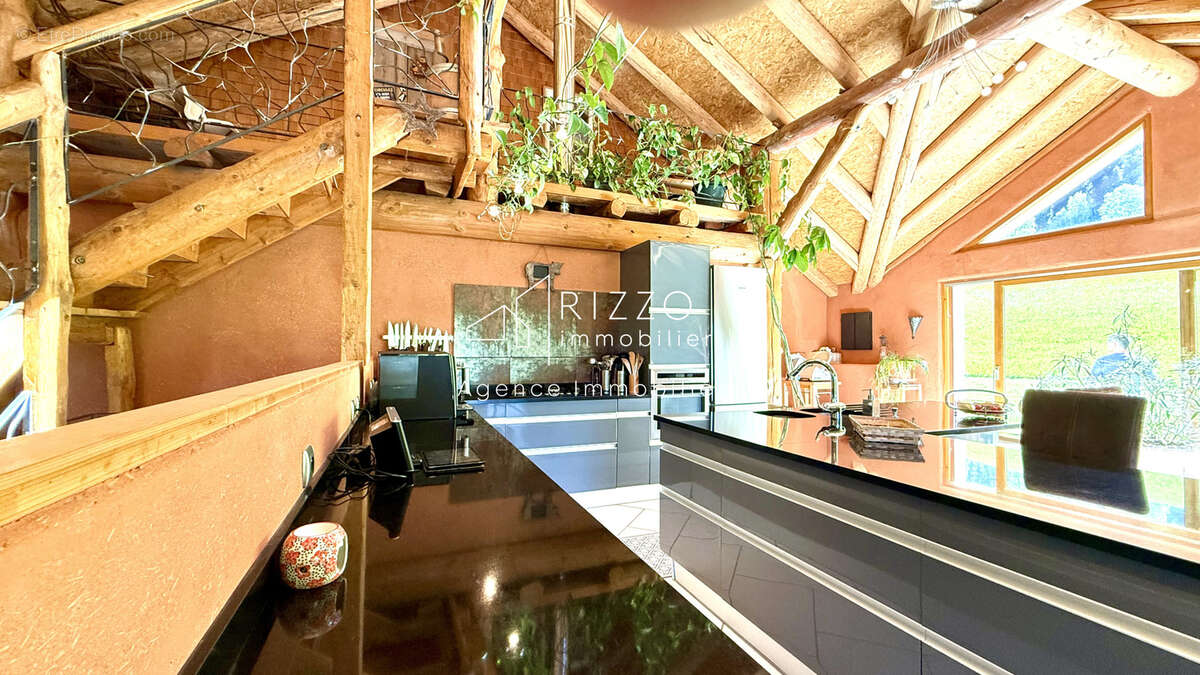 Maison à MIJOUX