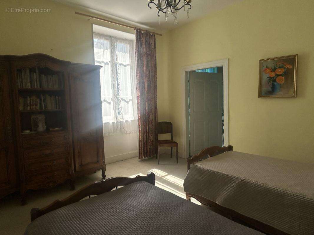 Maison à REQUISTA