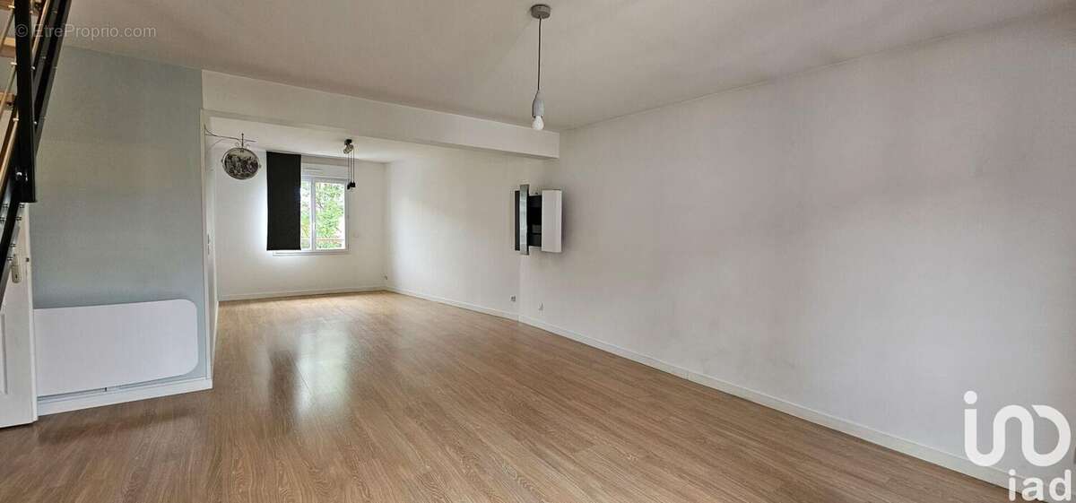 Photo 2 - Appartement à THORIGNY-SUR-MARNE