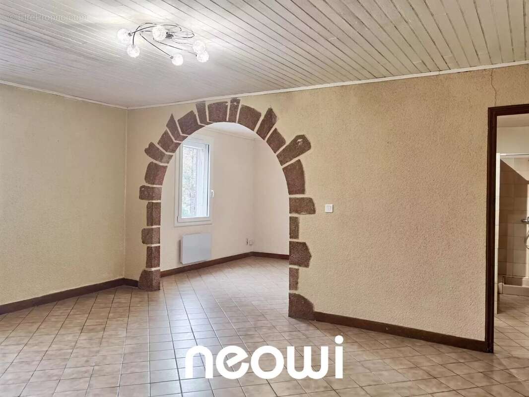 Maison à BAGNAC-SUR-CELE