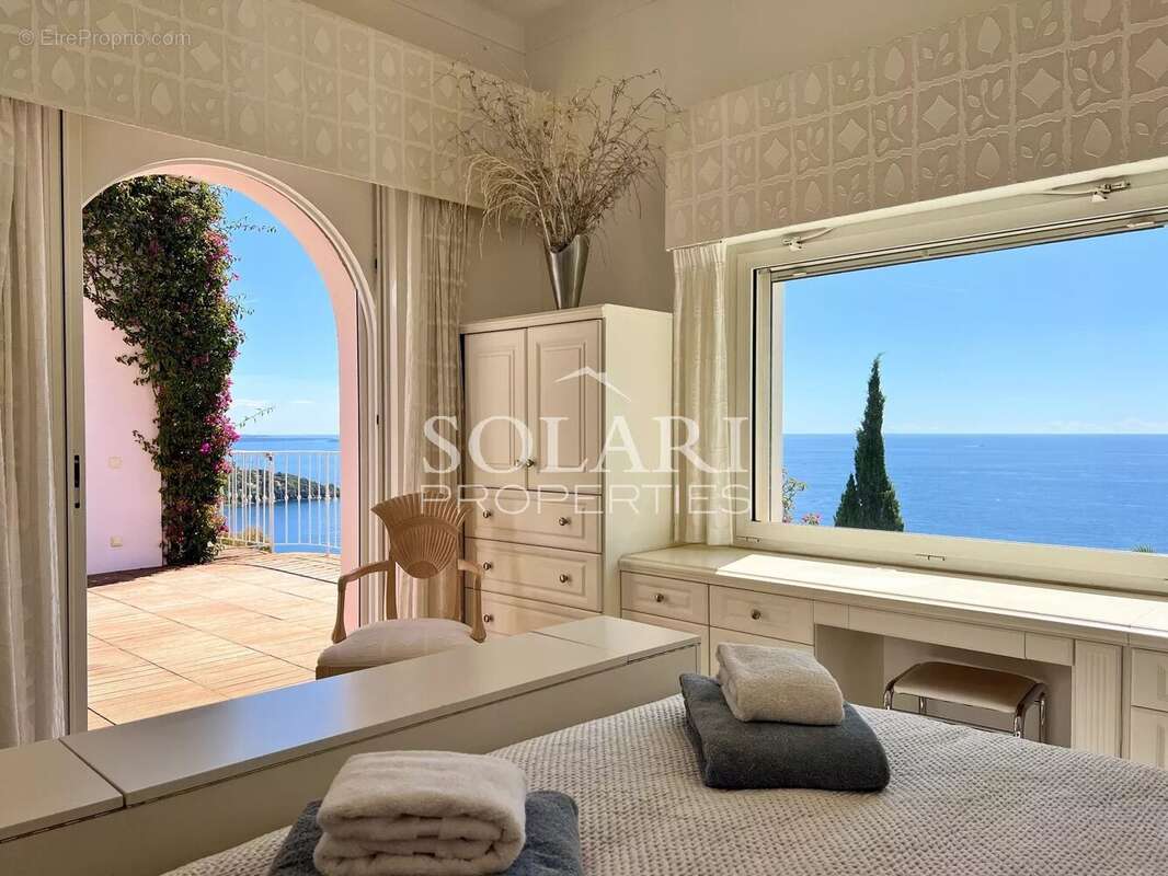 Maison à THEOULE-SUR-MER