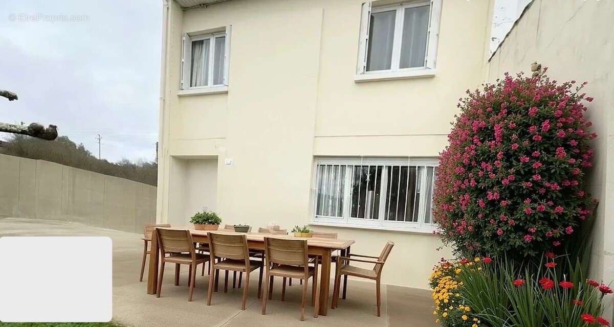 Maison à VILLENAVE-D'ORNON