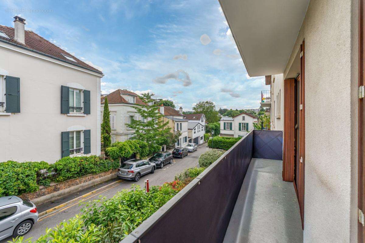Appartement à VILLE-D'AVRAY