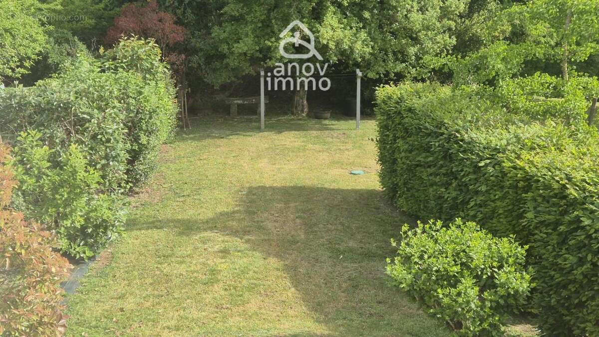 Grande maison familiale de plus de 150 m2 avec terrasse et j - photo 16