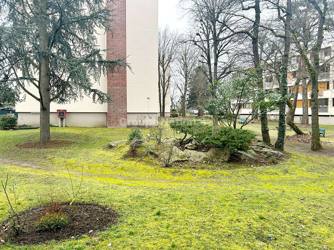 Appartement à BEAUCHAMP