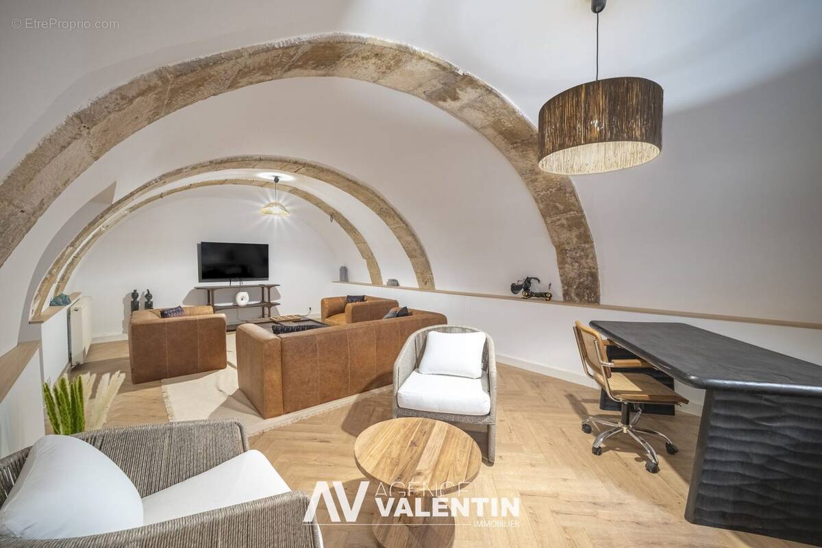 Appartement à ARS-SUR-MOSELLE