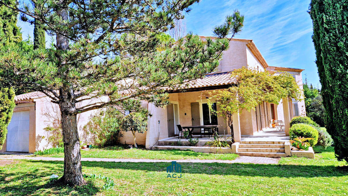 Maison à MIRMANDE