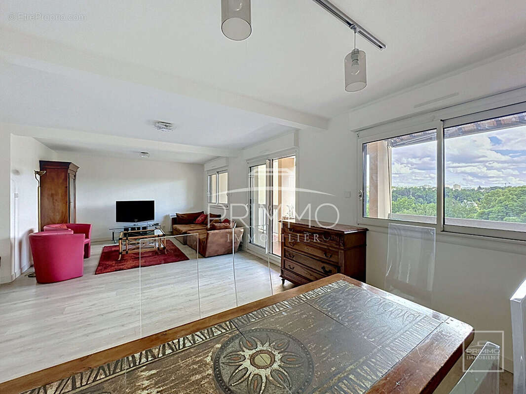 Appartement à LYON-9E