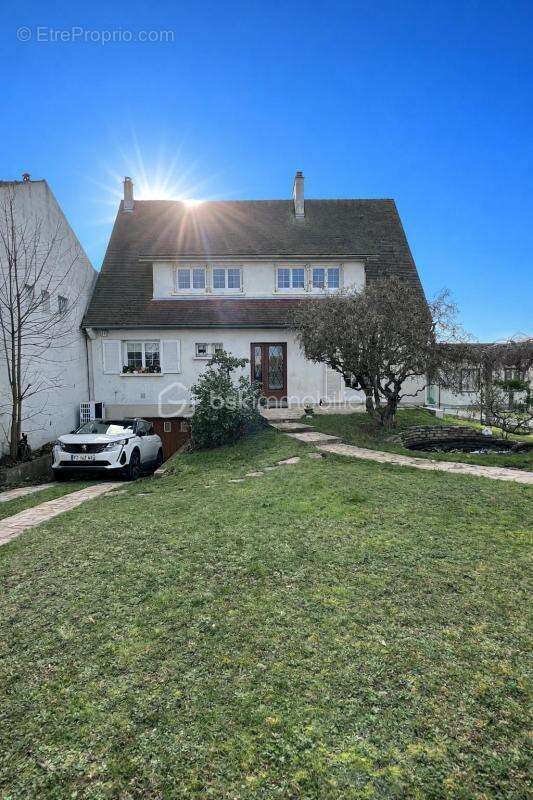 Maison à ROSNY-SOUS-BOIS