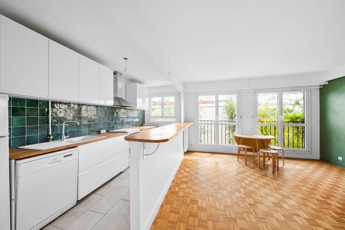 Appartement à PARIS-11E