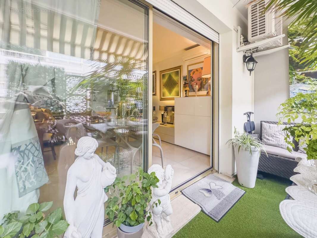 Appartement à CANNES
