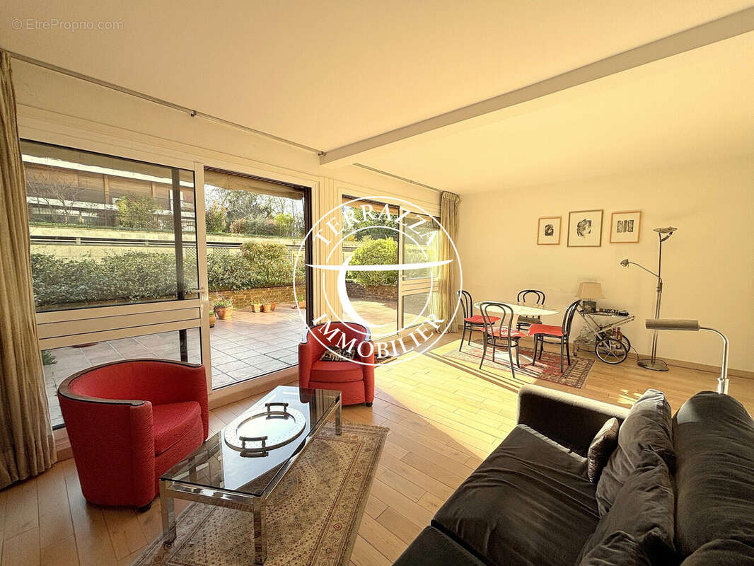 Appartement à LA CELLE-SAINT-CLOUD