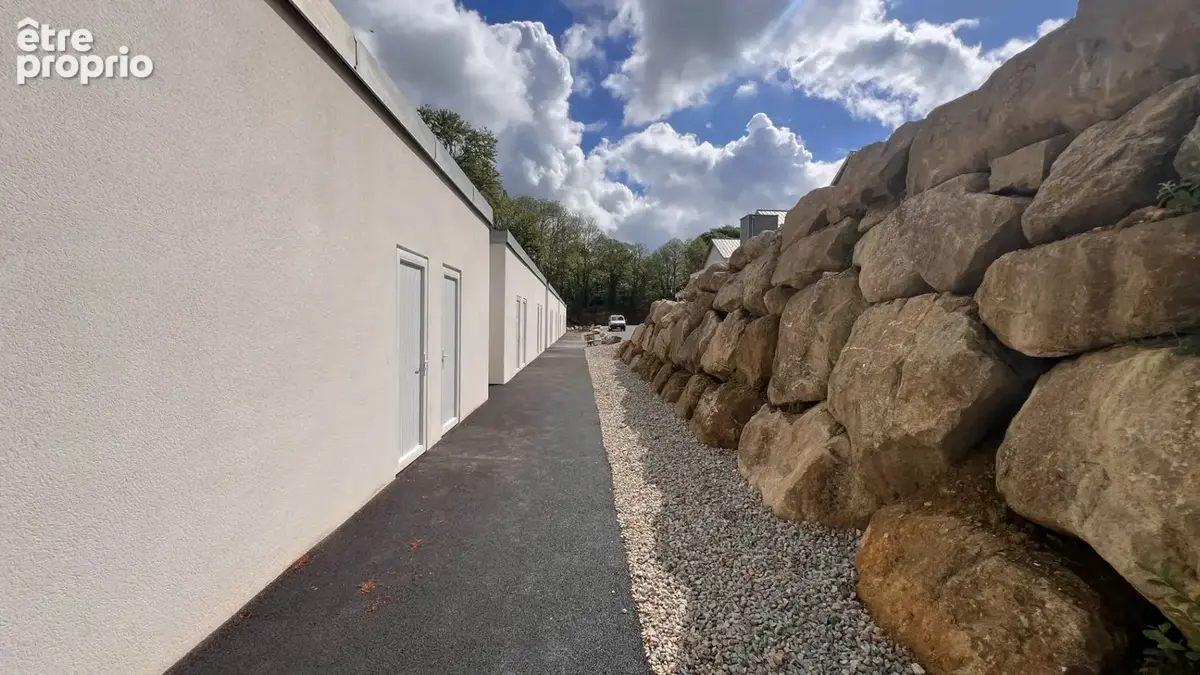 Dpt Finistère (29), à vendre QUIMPER appartement T2 dernier étage de 45 m² habitable - Terrasse - Box - Parking souterrain - photo 10